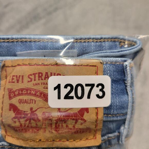 Levi's Jeans Womens 33 Light Wash Slim Stretch Distressed Denim 5 Pocket Zip Fly - Picture 11 of 11